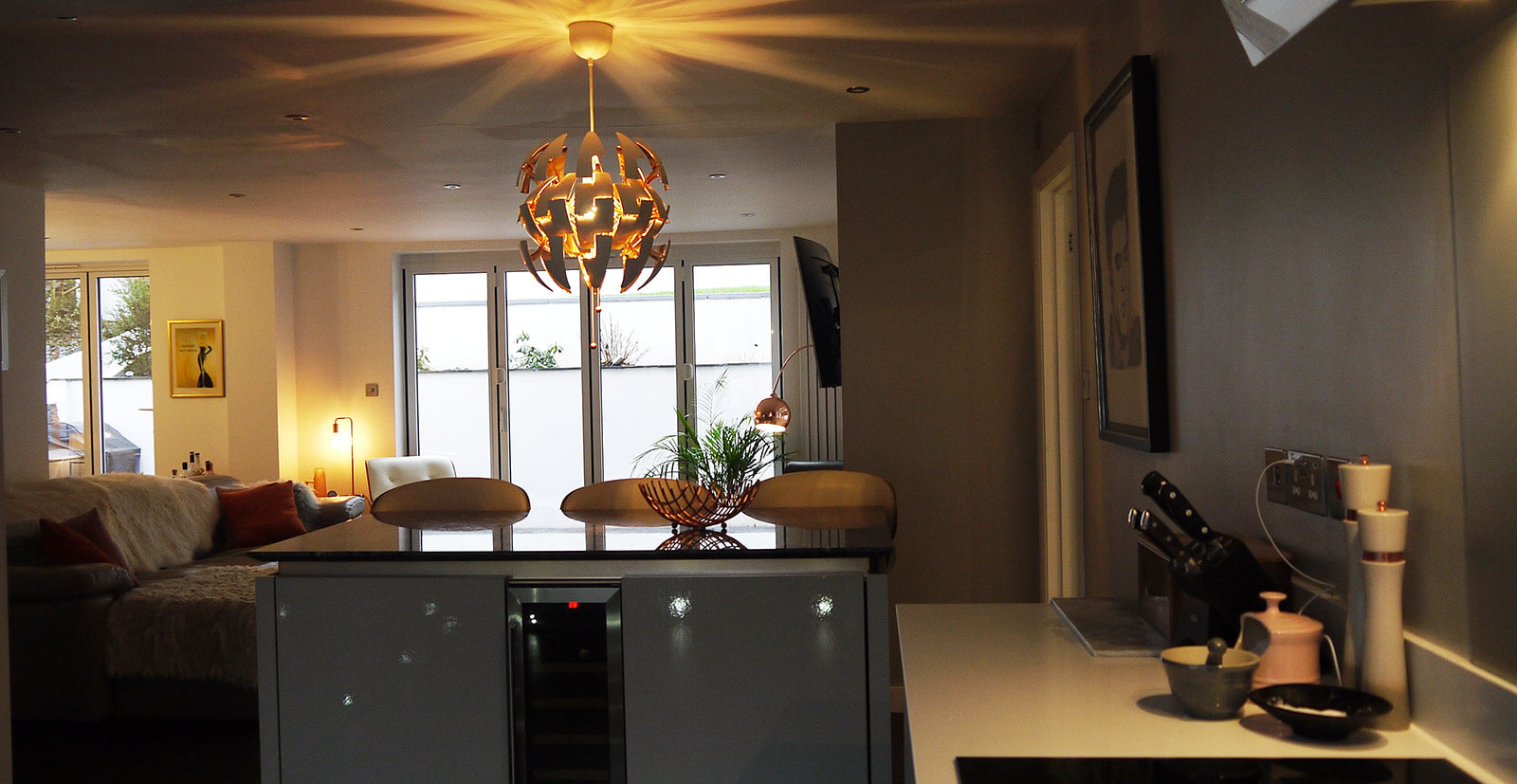 valley-drive-kitchen-stool-light-2